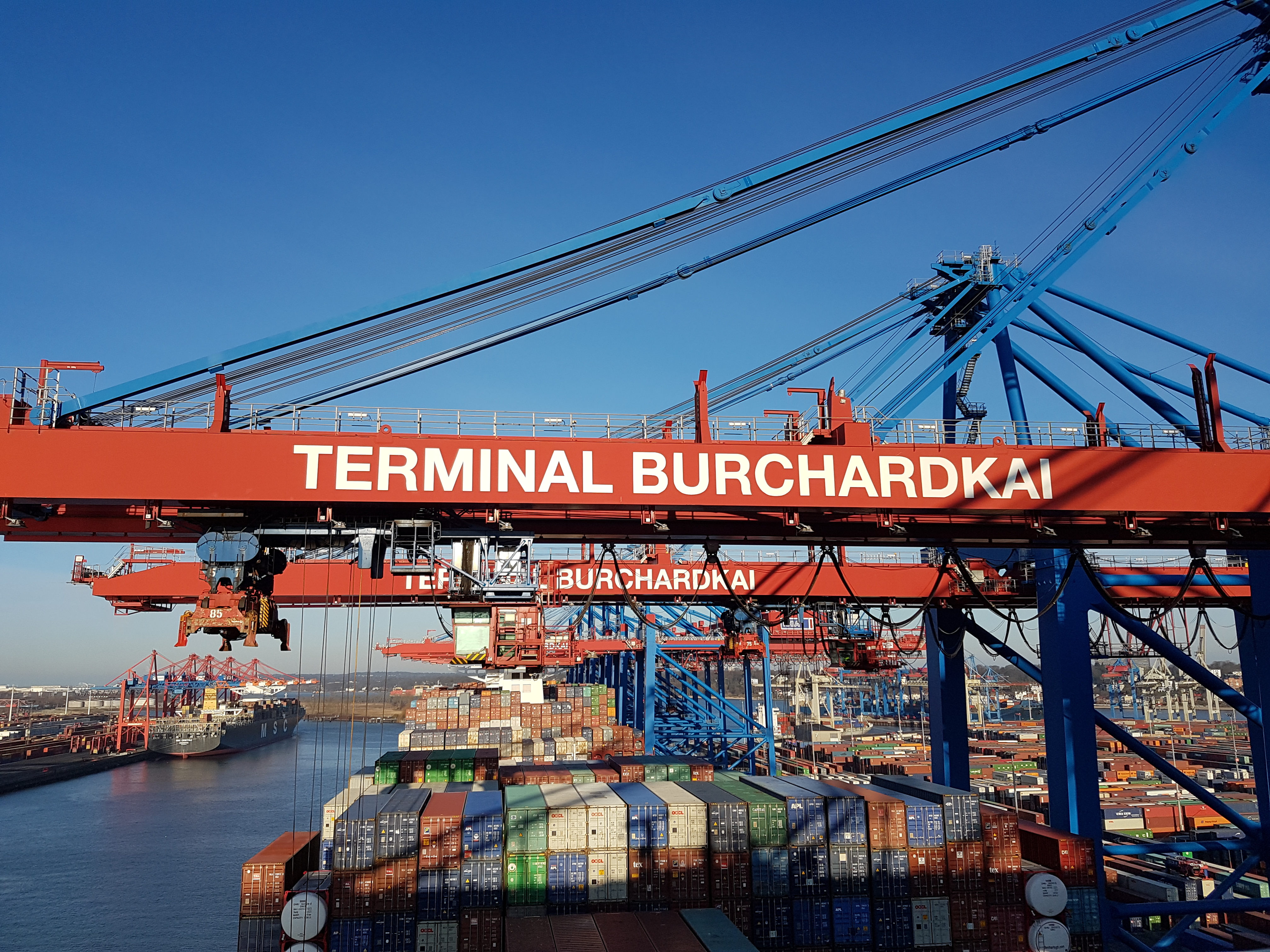 Burchardkai Terminal in unserem Heimathafen Hamburg